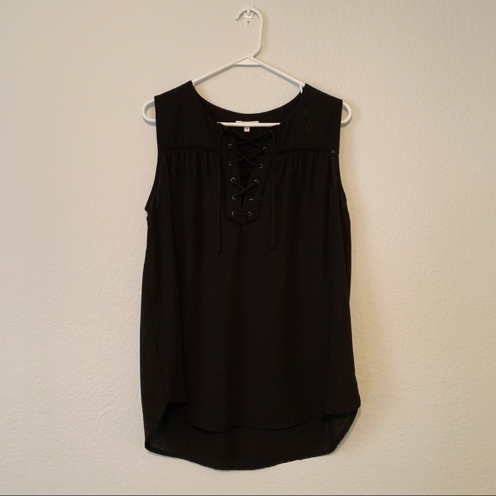 Lace-Up Sleevless Top